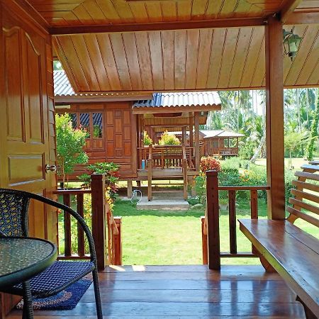 Walk In Homestay Ko Kut Exterior photo